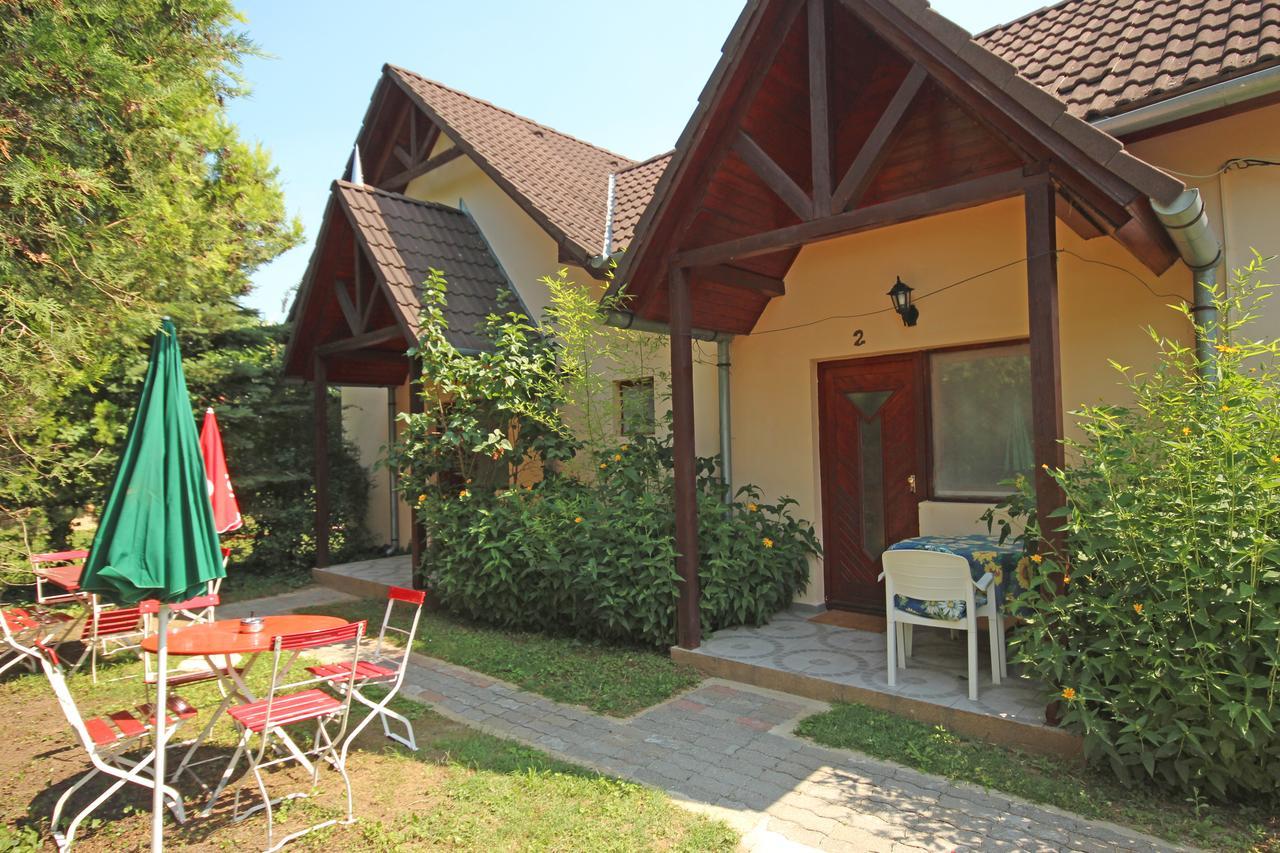 Pension Elisabeth Балатонлеле Екстериор снимка